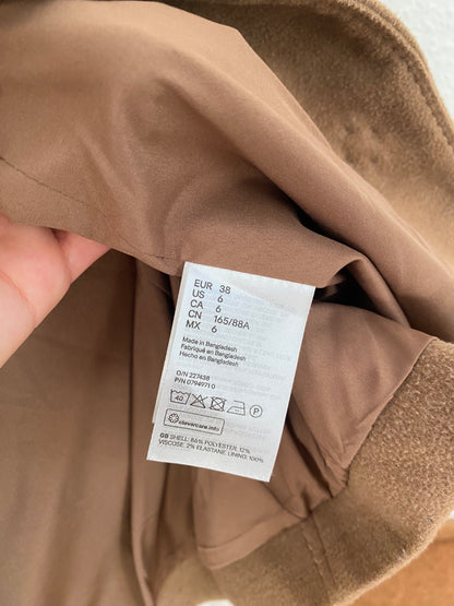 Jacke mit Bindegürtel und Kragen von H&M in kamel hellbraun, XS, S