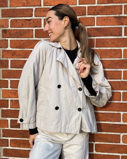 Zara kurze Trenchcoat Jacke in greige taupe hellgrau mit Knöpfen, S