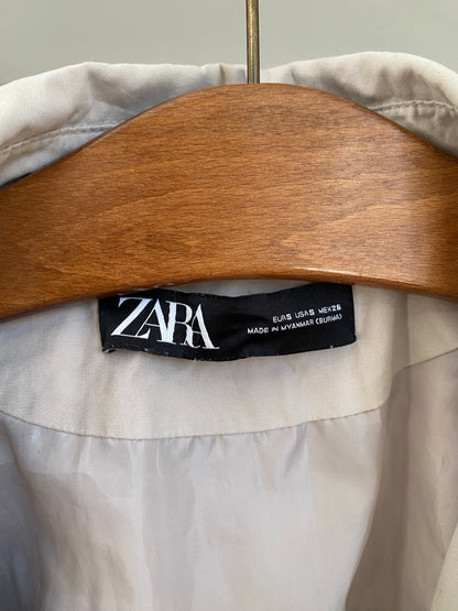 Zara kurze Trenchcoat Jacke in greige taupe hellgrau mit Knöpfen, S