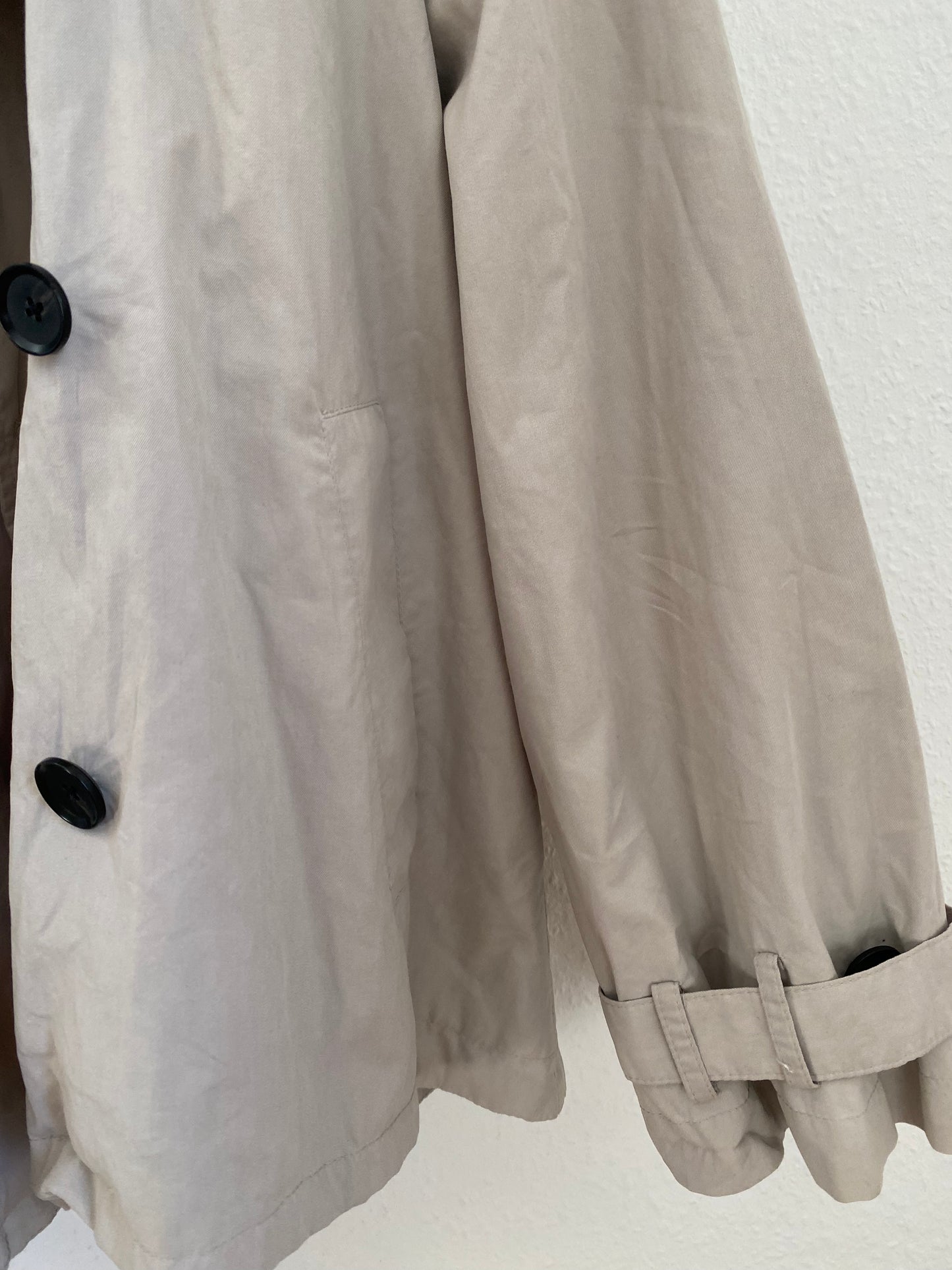 Zara kurze Trenchcoat Jacke in greige taupe hellgrau mit Knöpfen, S