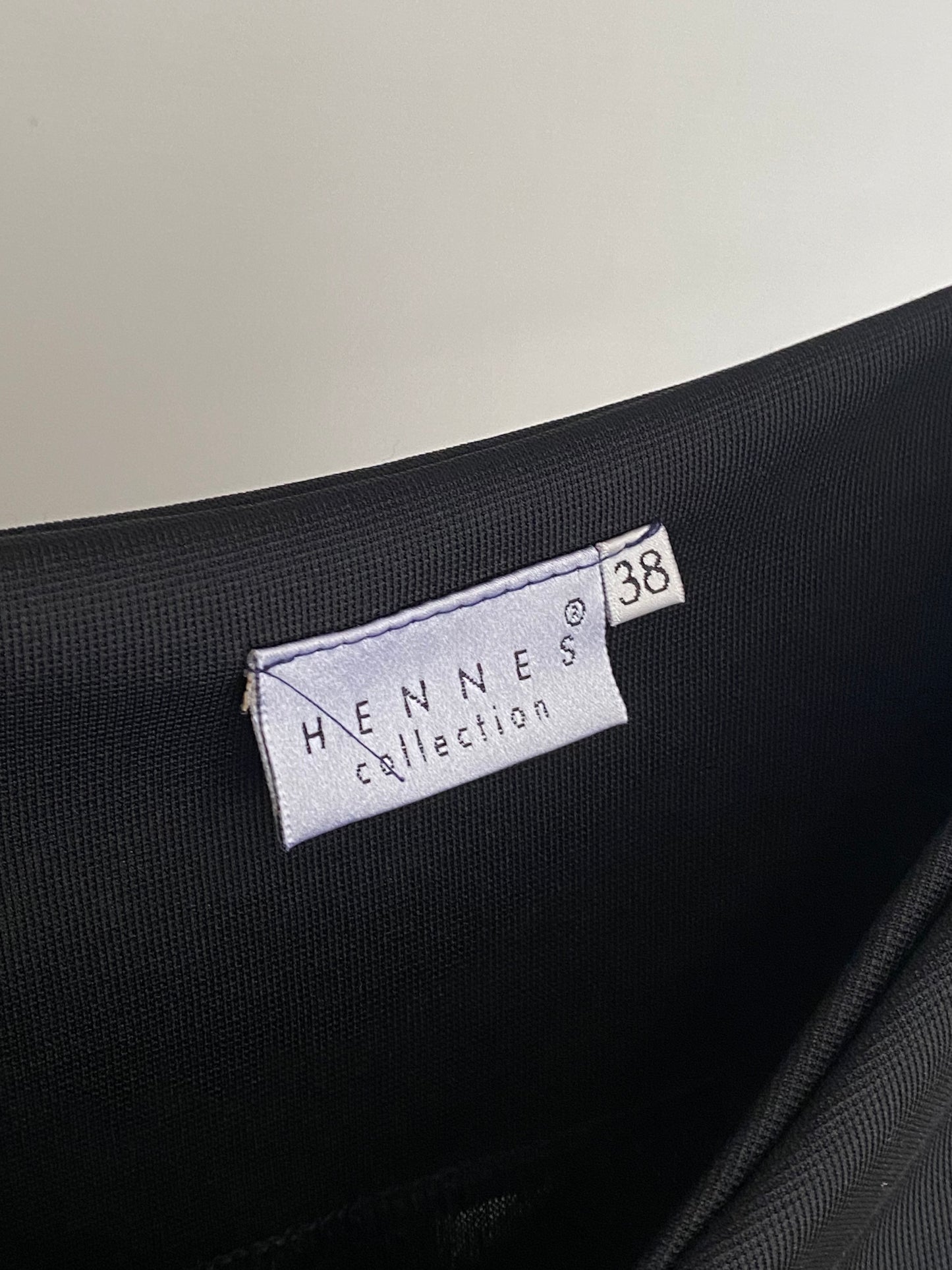 Retro pre-loved Minikleid in schwarz von Hennes Collection, M