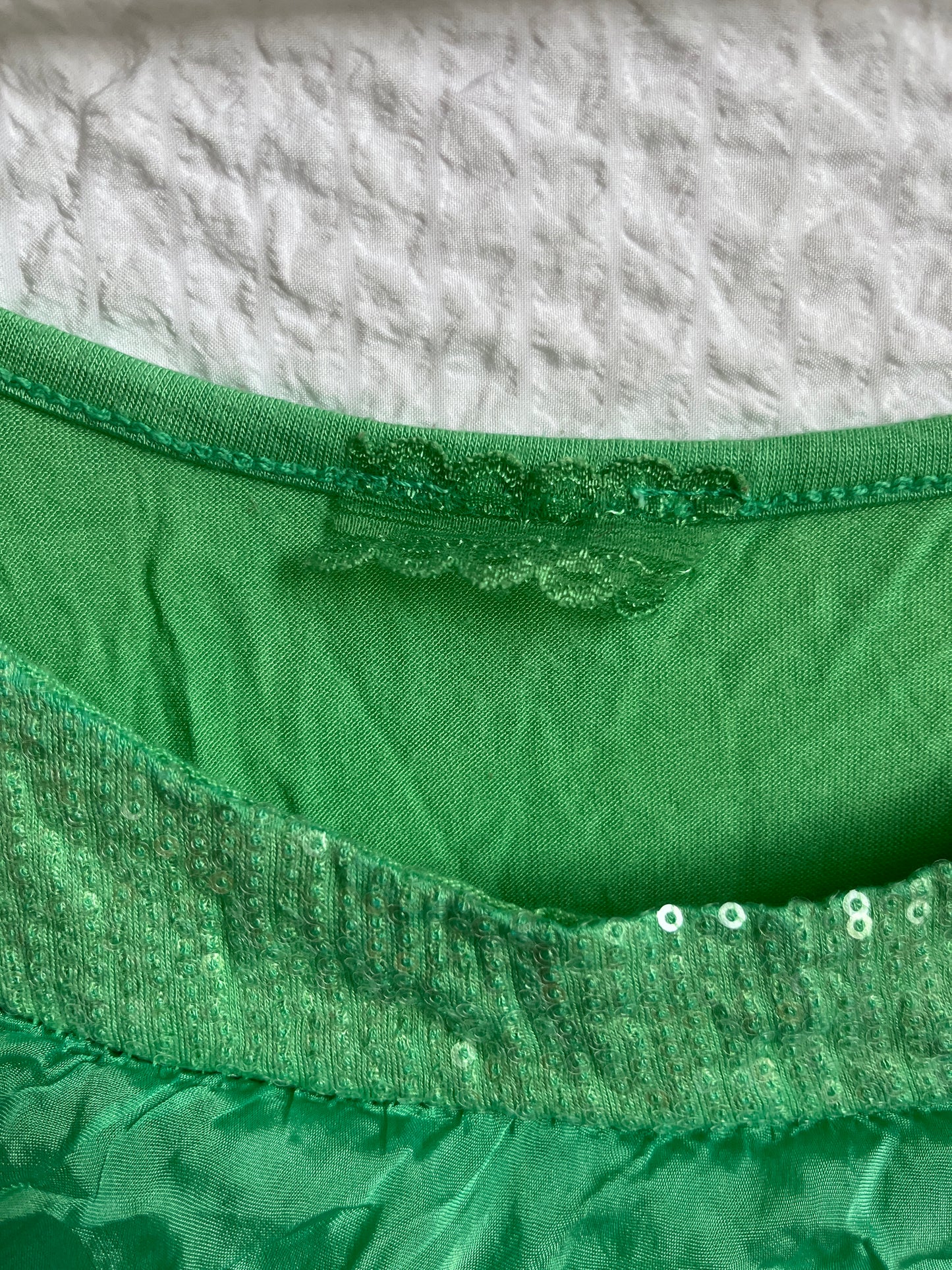 Rüschen Top in türkis-hellgrün, seidig glänzender Stoff, S-M