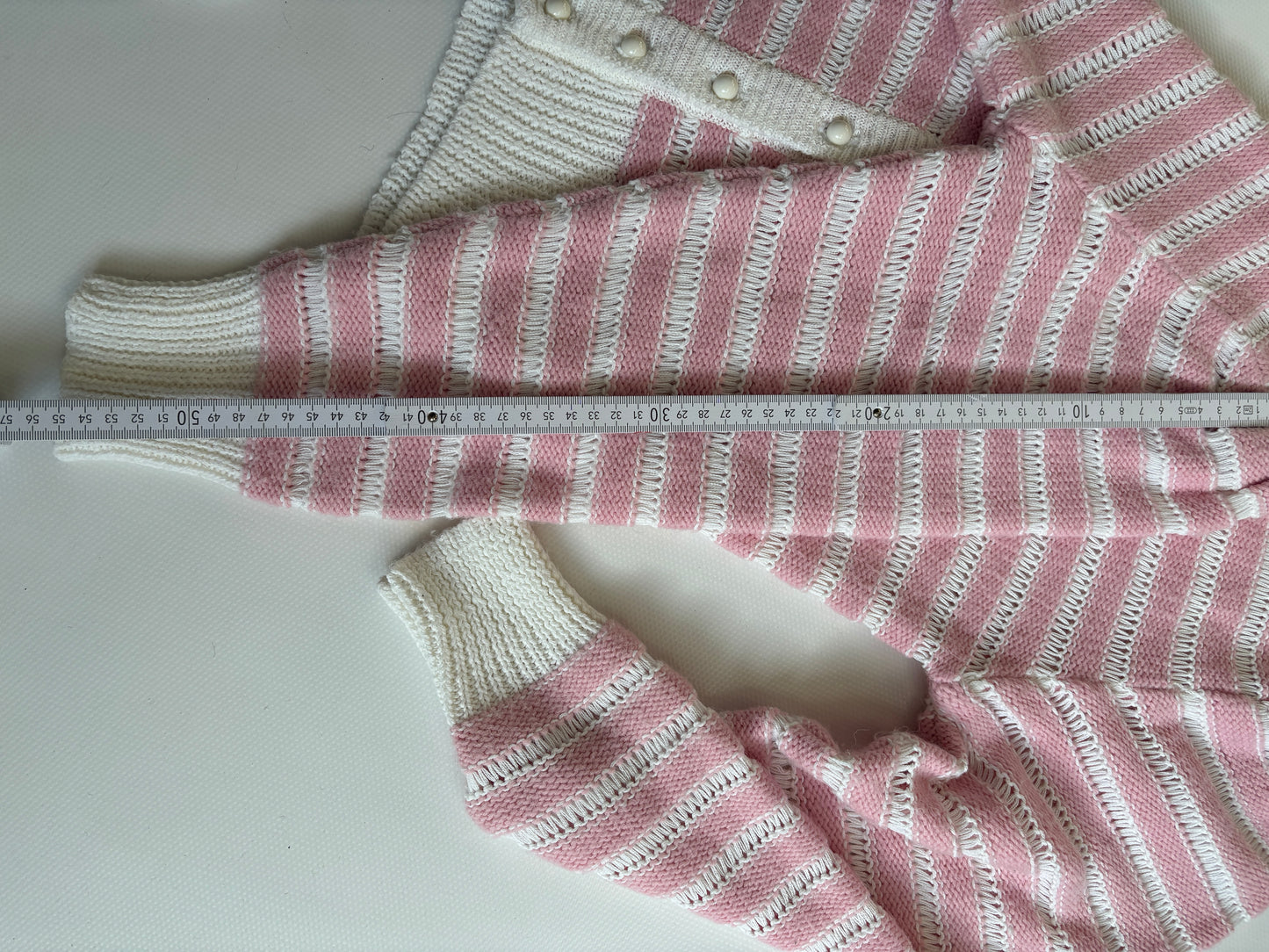 Strickjacke rosa-weiß gestreift mit Knöpfen im Retro Stil, S-M