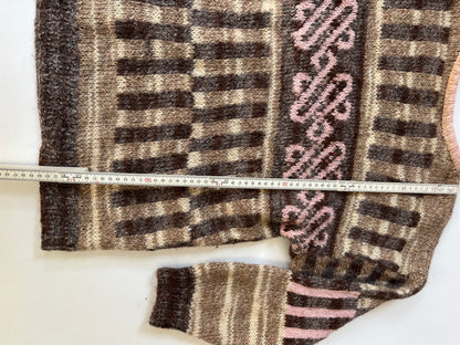 Handgestrickter Pullover in creme-beige mit rosa Muster, Unikat, S,M