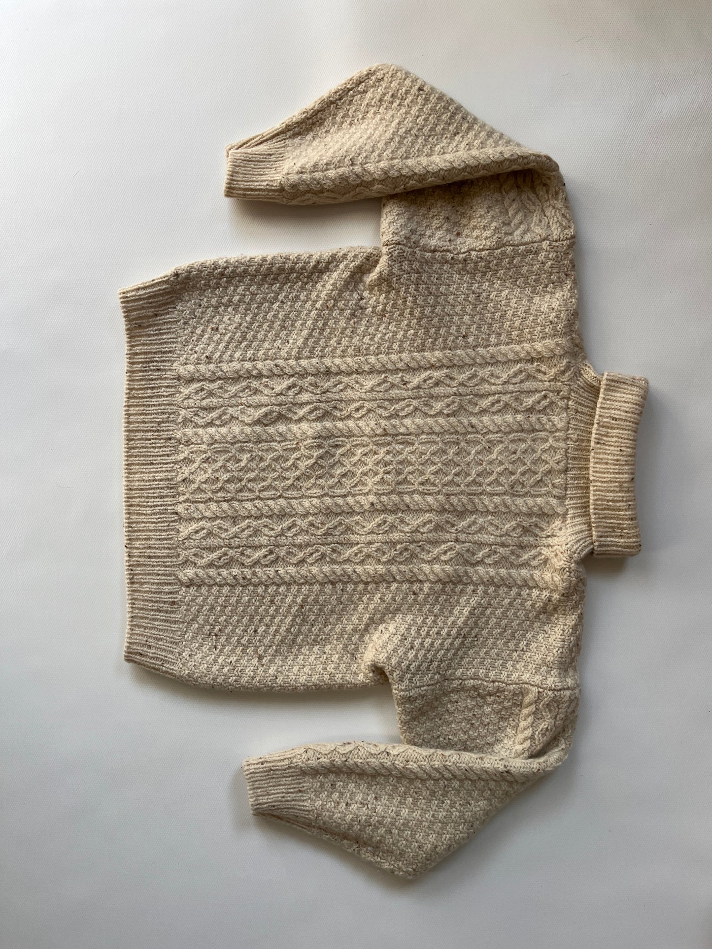 Cozy Grobstrick Rollkragenpullover in beige mit Zopfmuster, S,M