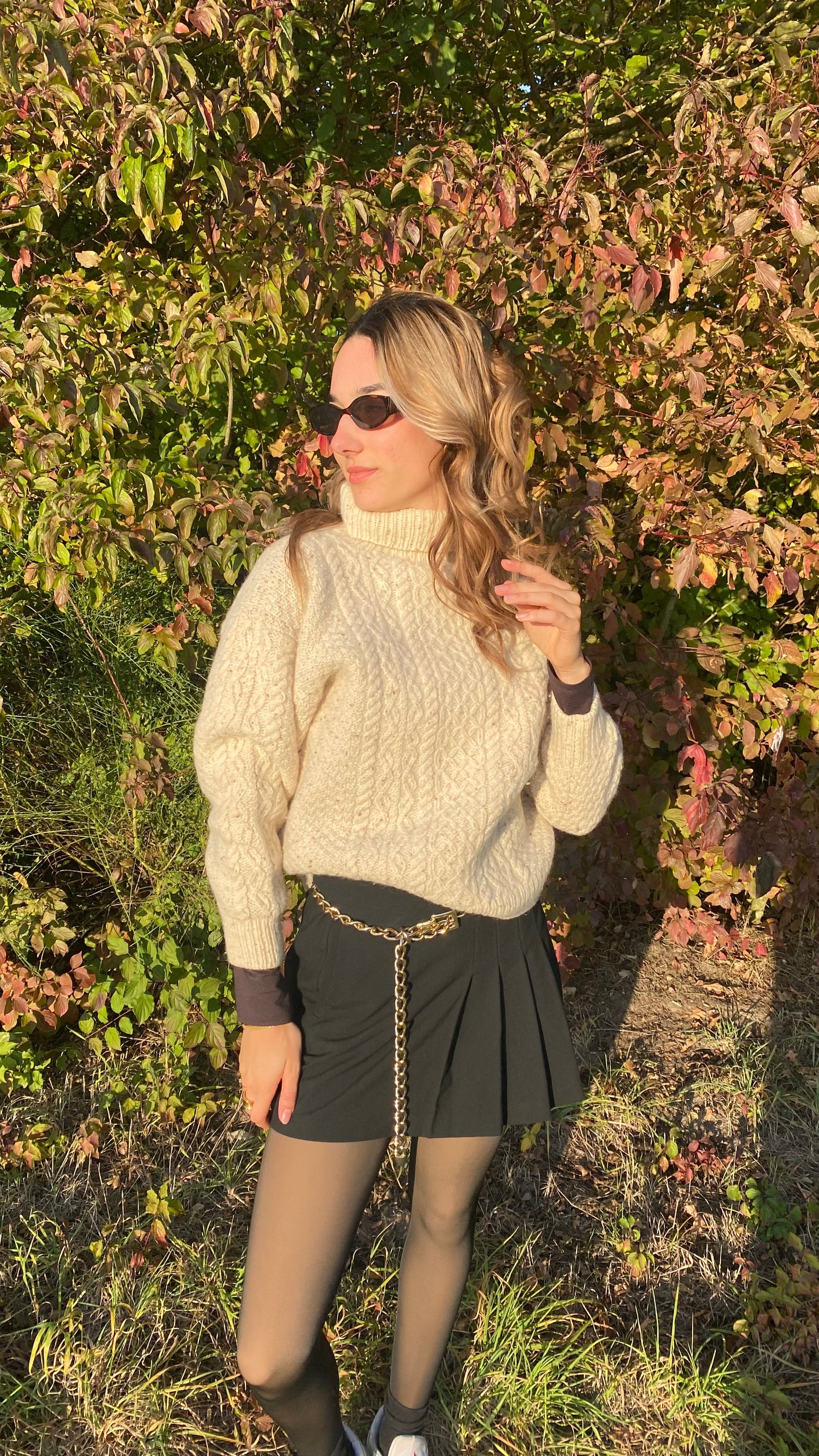 Cozy Grobstrick Rollkragenpullover in beige mit Zopfmuster, S,M