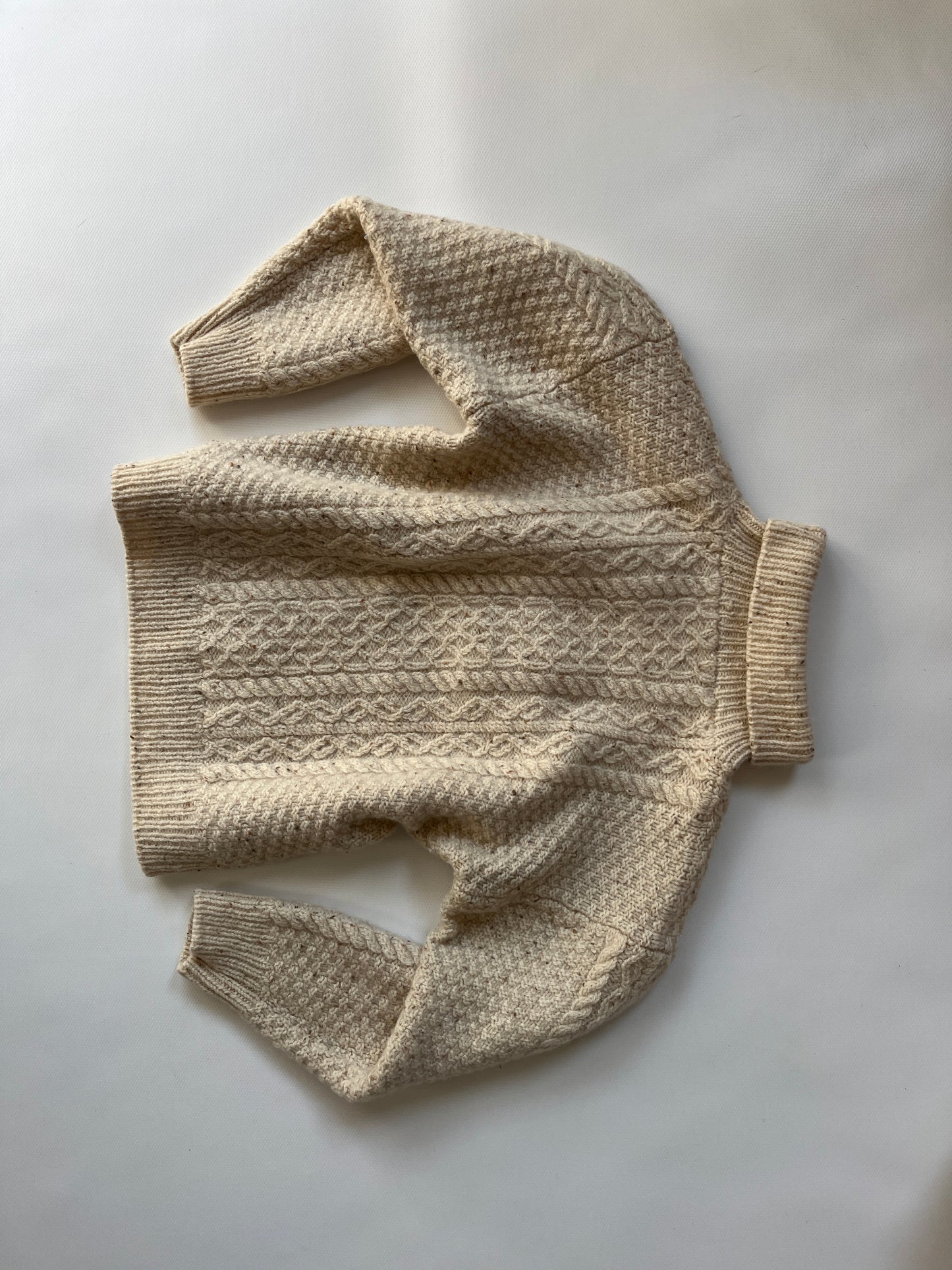 Cozy Grobstrick Rollkragenpullover in beige mit Zopfmuster, S,M