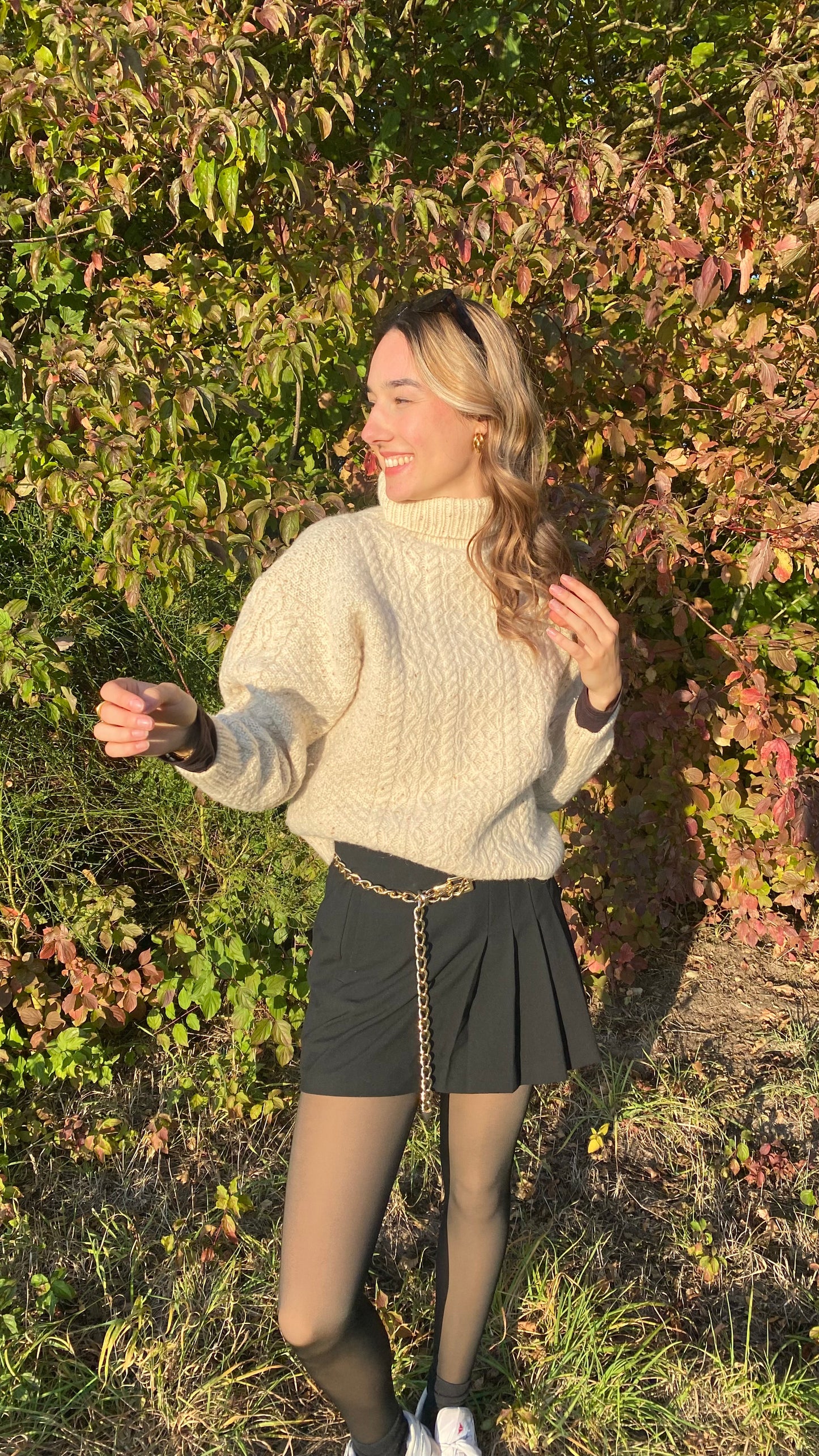 Cozy Grobstrick Rollkragenpullover in beige mit Zopfmuster, S,M