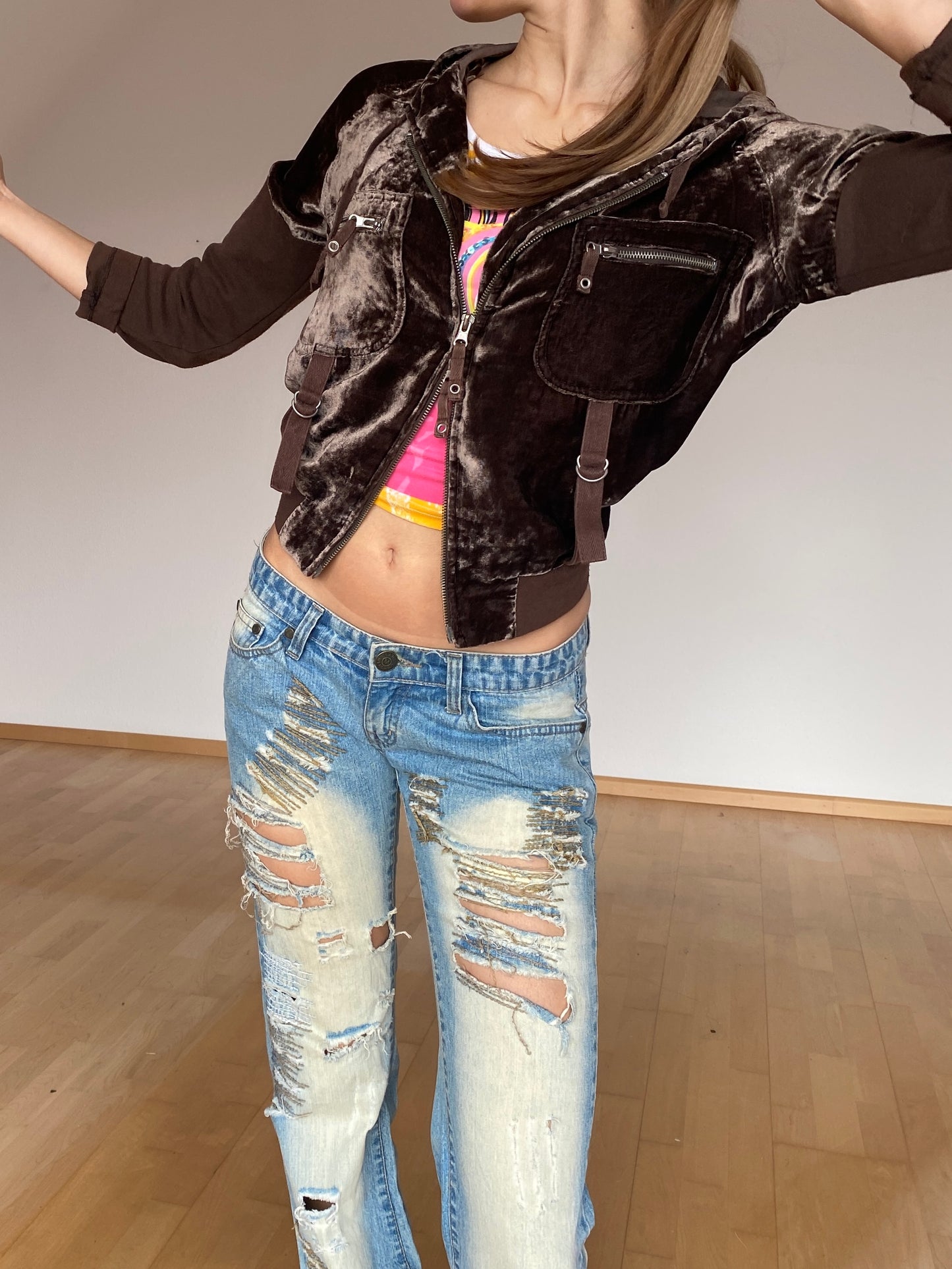 Samt Velours Zipjacke im y2k Stil, braun glänzend mit Kapuze, S,M