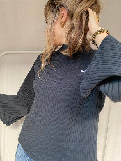 Nike geripptes Oberteil schwarz mit weiten Ärmeln und Logo, S