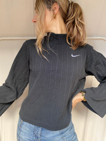 Nike geripptes Oberteil schwarz mit weiten Ärmeln und Logo, S