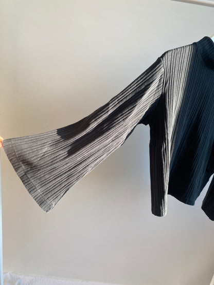 Nike geripptes Oberteil schwarz mit weiten Ärmeln und Logo, S