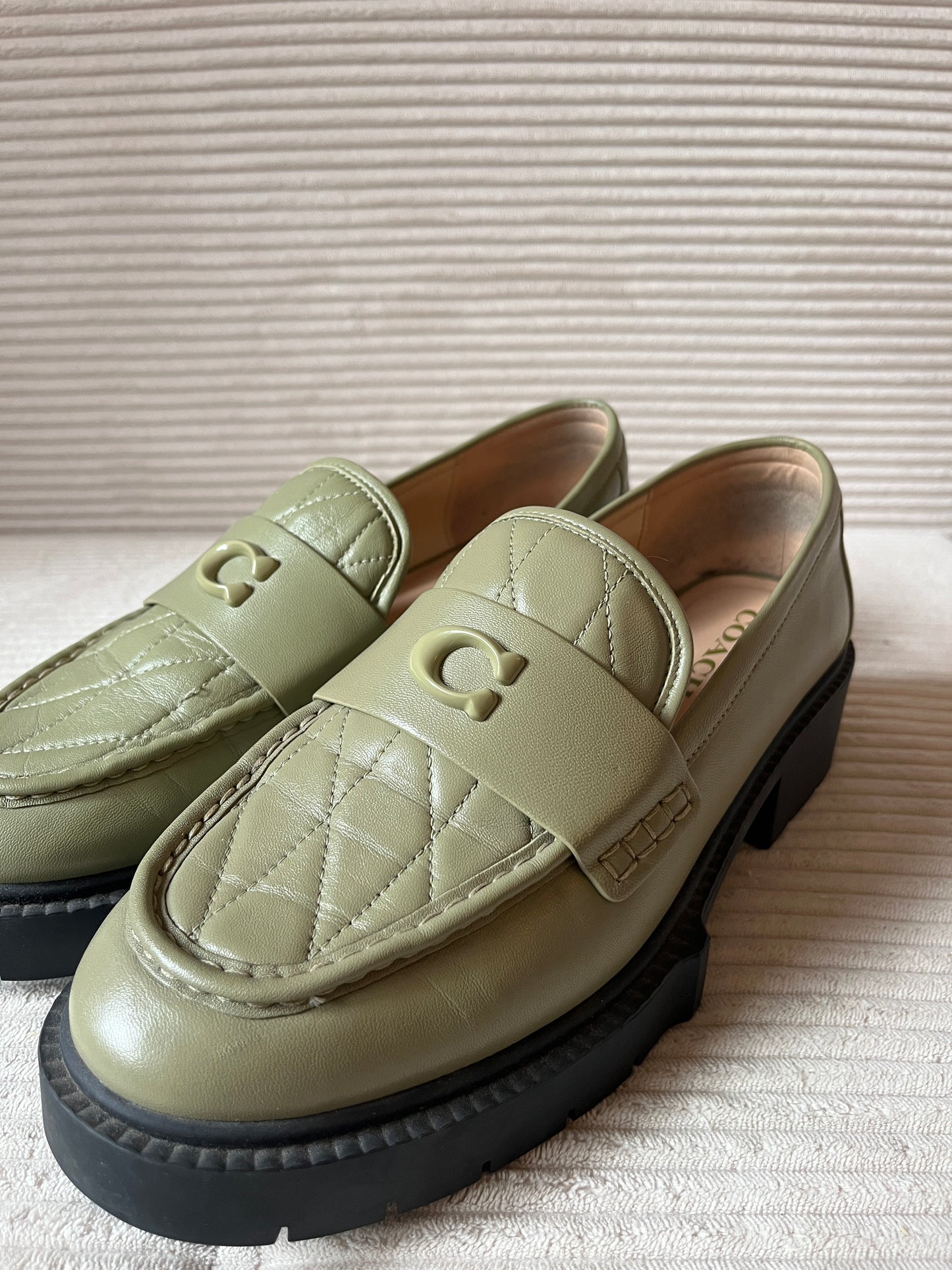 Coach Leder Loafer Leah Slipper in Moss, pistazie grün, Gr. 40