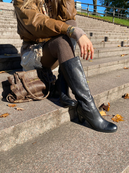 Marc'o Polo Leder Langschaft-Stiefel mit Absatz in schwarz, Gr. 40
