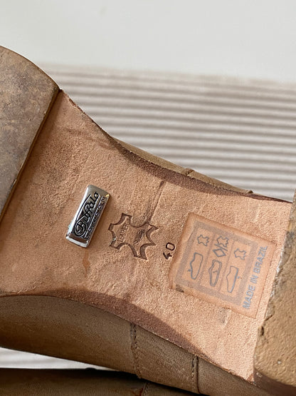 Buffalo derbe retro Lederstiefel hellbraun mit Verzierung, Gr. 40