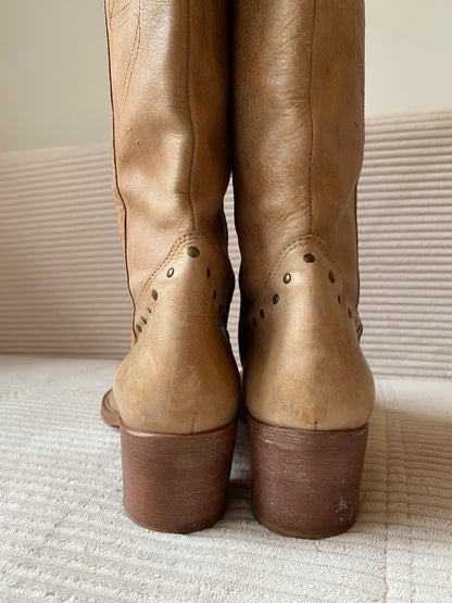 Buffalo derbe retro Lederstiefel hellbraun mit Verzierung, Gr. 40