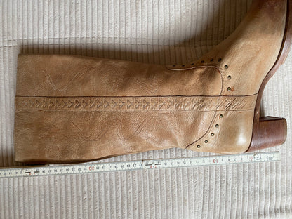 Buffalo derbe retro Lederstiefel hellbraun mit Verzierung, Gr. 40