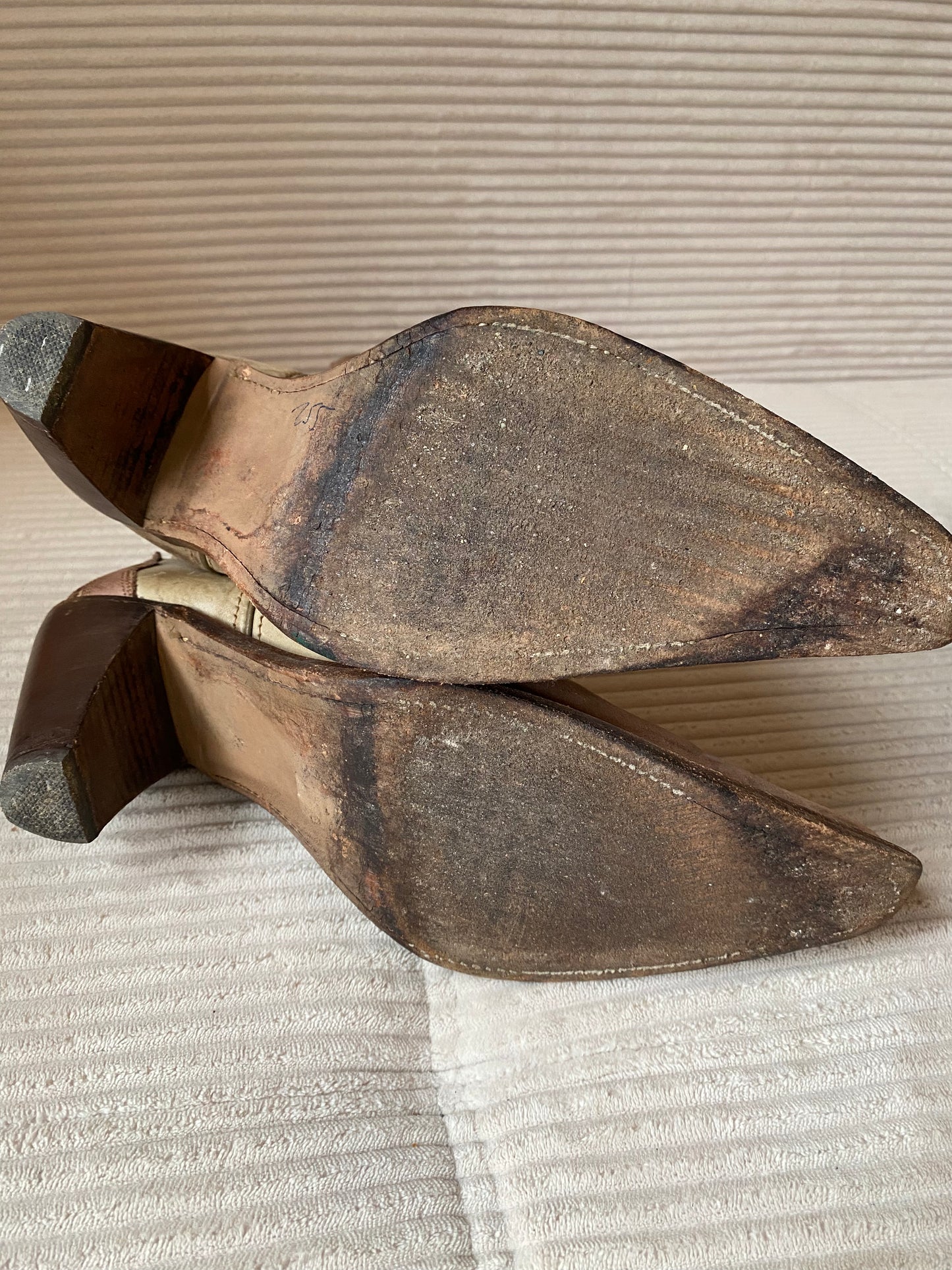 Sancho Cowboystiefel 8235 mit Feuer; geöltes Wildleder beige, Gr. 40