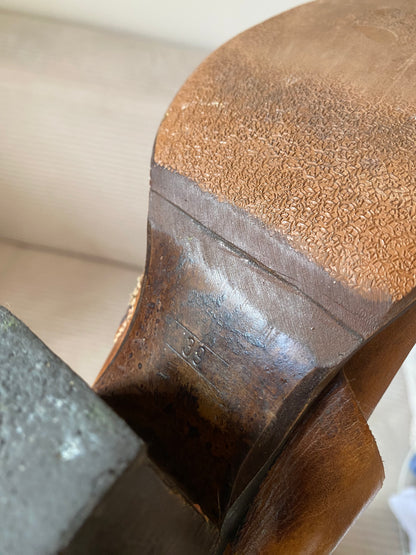 Lederstiefel cognac braun mit Nieten, Langschaft mit Absatz, Gr. 39