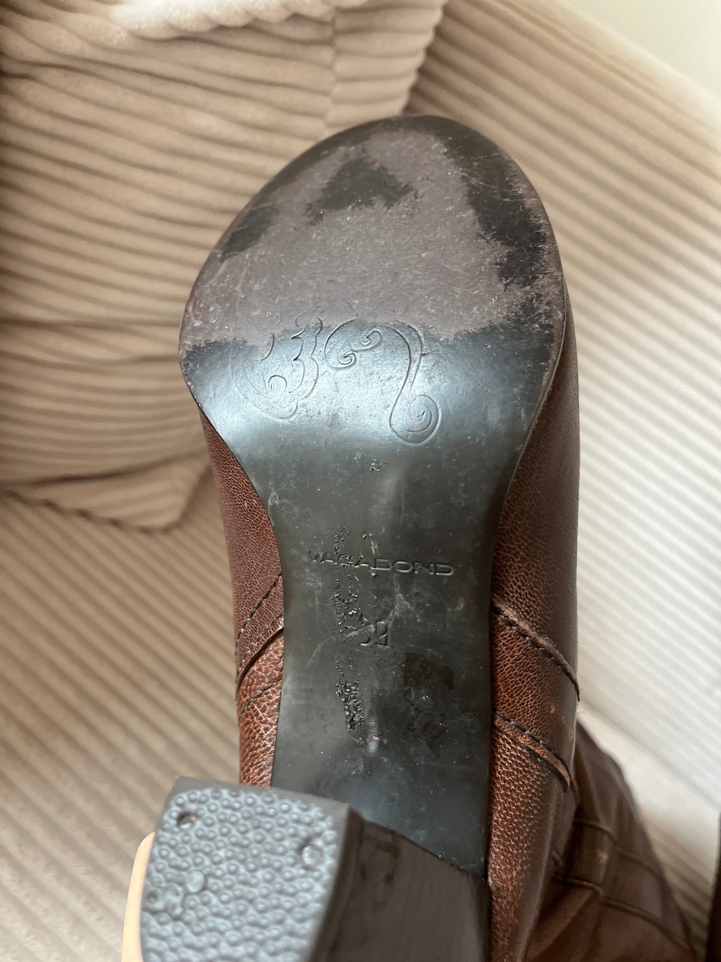 Vagabond Lederstiefel Langschaft mit Absatz in dunkelbraun, Gr. 39