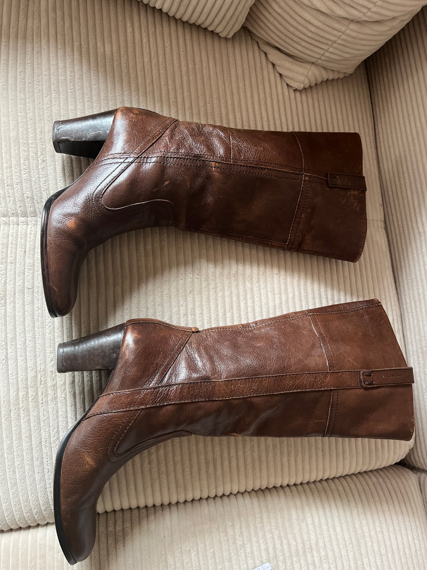 Vagabond Lederstiefel Langschaft mit Absatz in dunkelbraun, Gr. 39