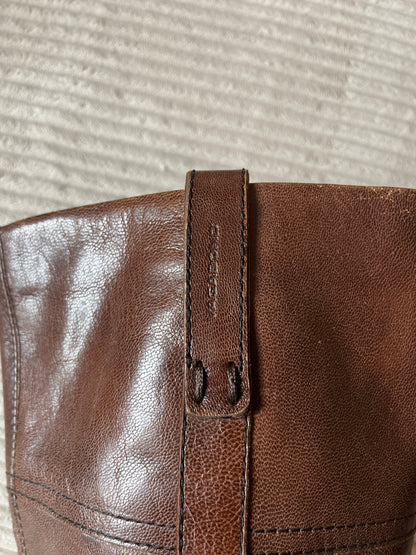 Vagabond Lederstiefel Langschaft mit Absatz in dunkelbraun, Gr. 39