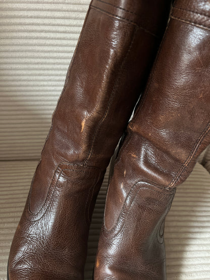 Vagabond Lederstiefel Langschaft mit Absatz in dunkelbraun, Gr. 39