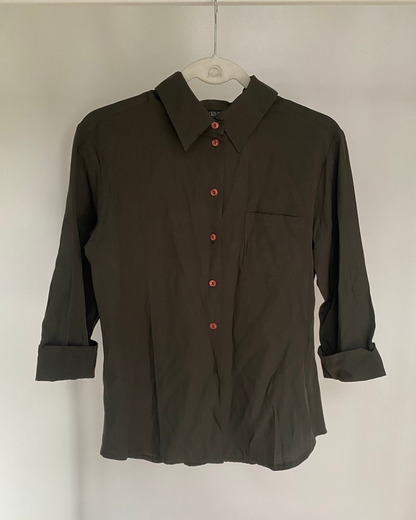 Pre-loved retro orsay Bluse in khaki grün, Viskose-Mix, S