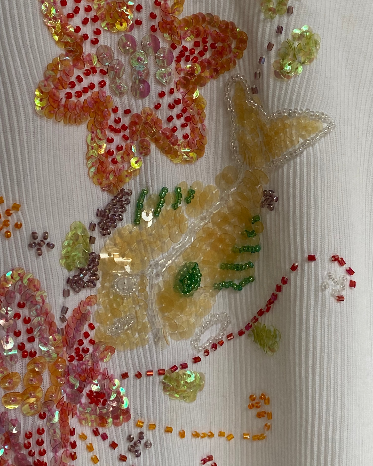 Retro Rippstrick Shirt in weiß mit Perlen-Verzierung, S