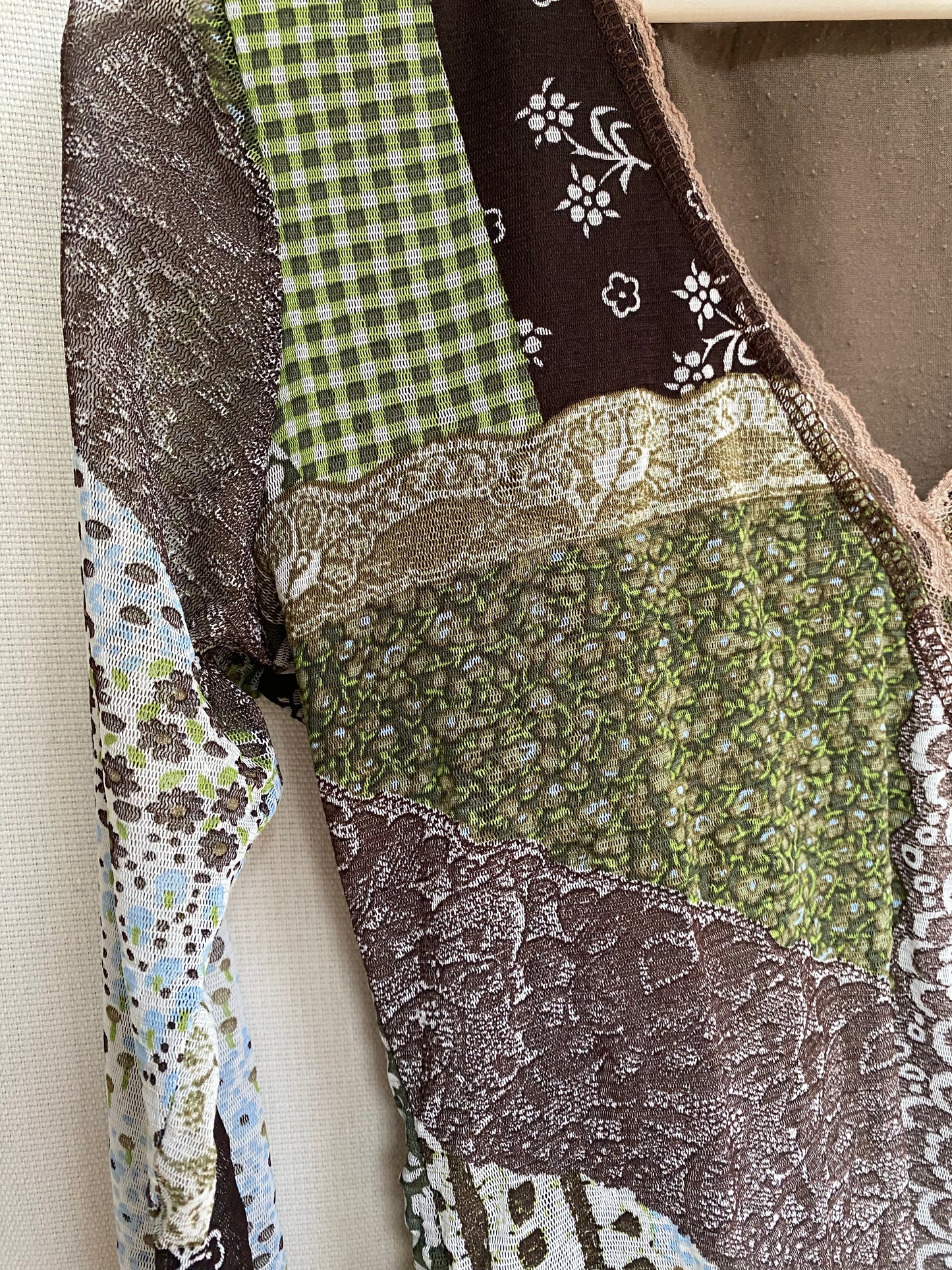 Retro Wickelstil Mesh Shirt halb transparent in braun-grün, S-M