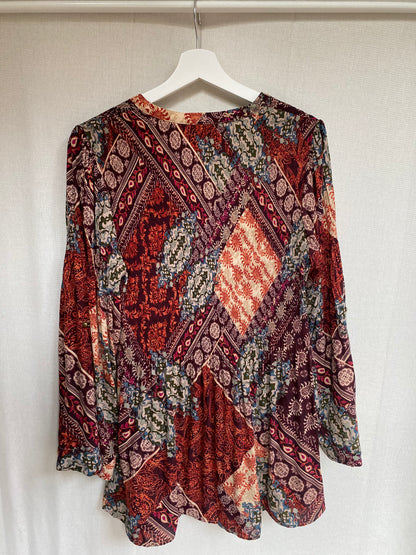 Kriss Sweden Tunika Bluse, plissiert und bunt gemustert, L