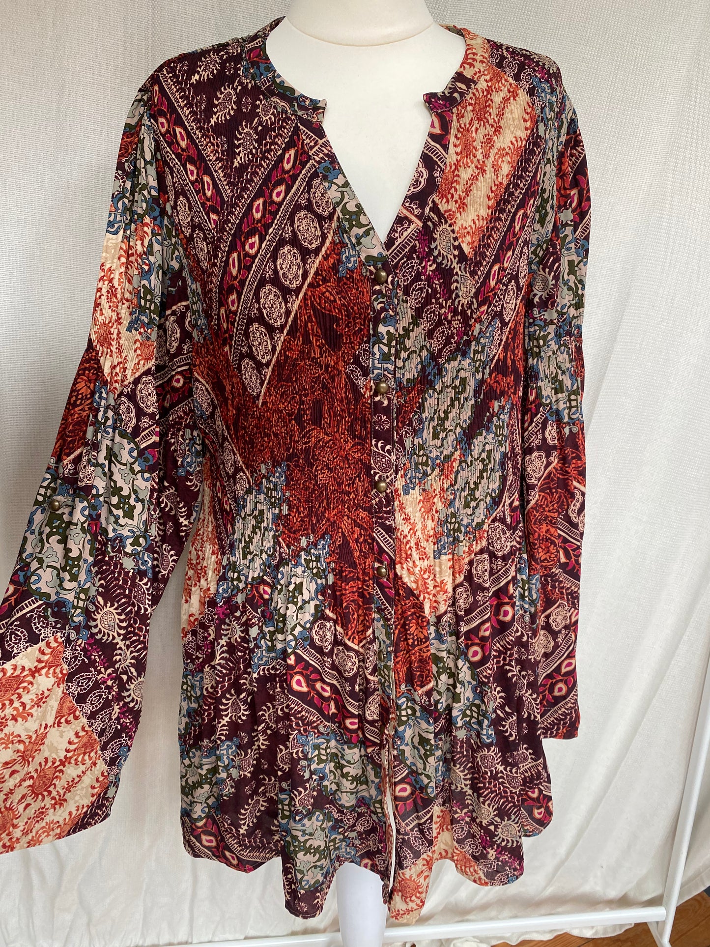 Kriss Sweden Tunika Bluse, plissiert und bunt gemustert, L