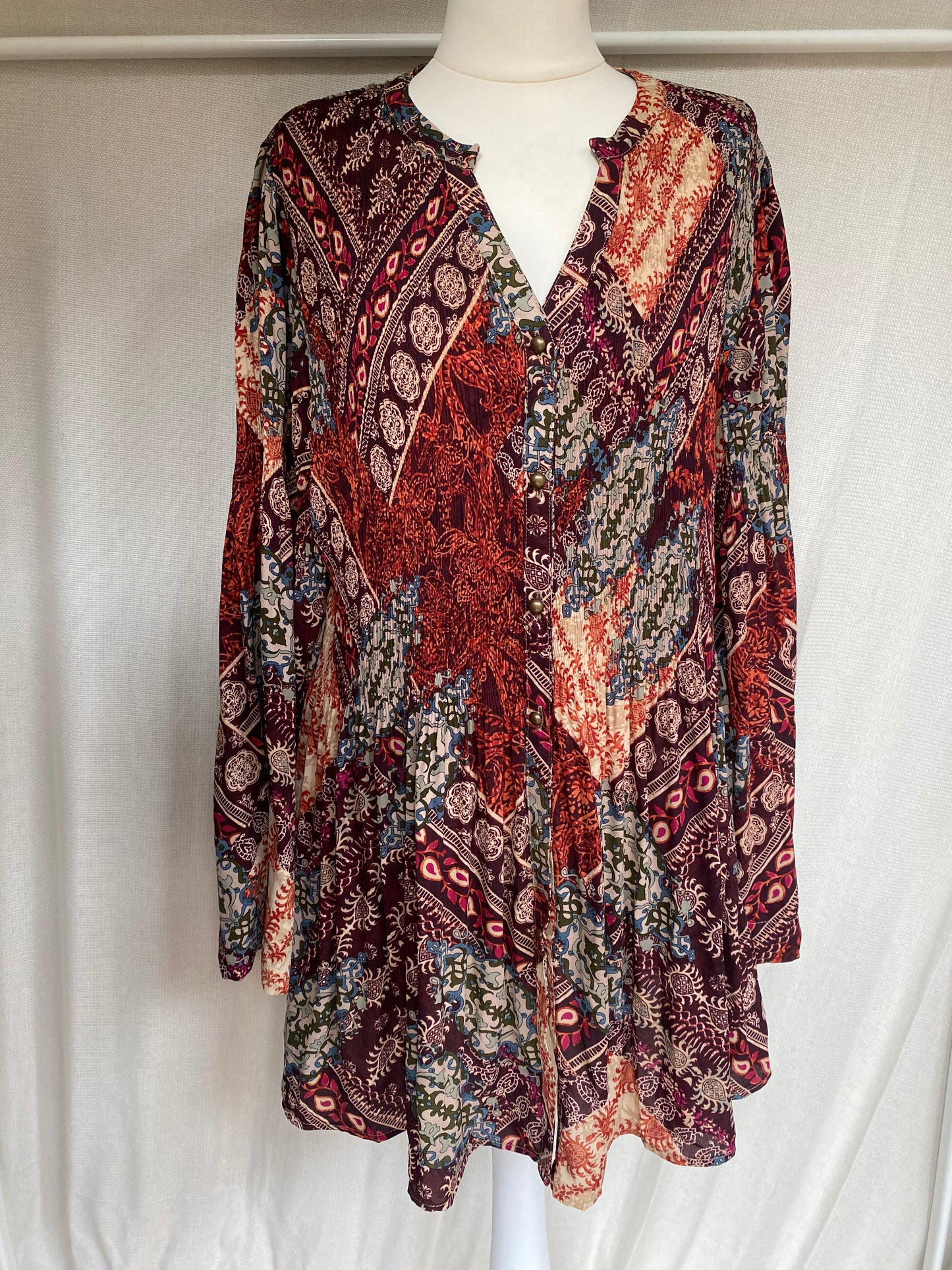 Kriss Sweden Tunika Bluse, plissiert und bunt gemustert, L