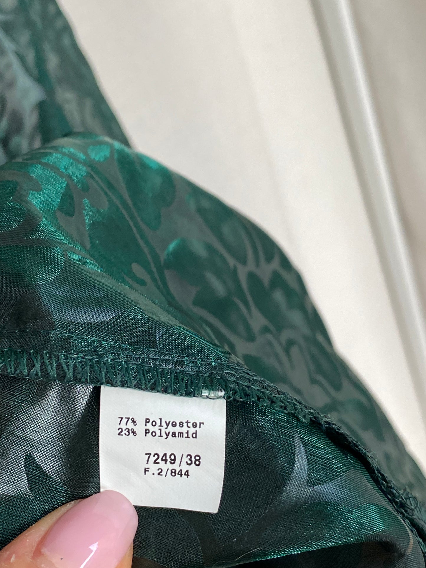 Transparente Bluse in dunkelgrün mit seidig glänzendem Muster, Onesize