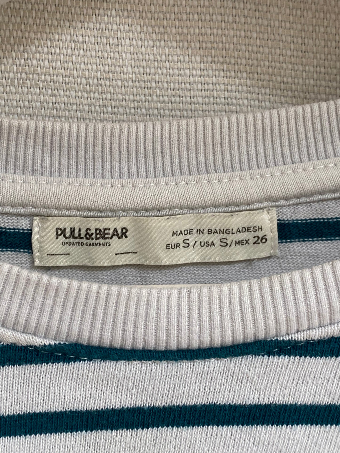 Lockeres Streifen Longsleeve Pull & Bear, weiß grün, baggy, S