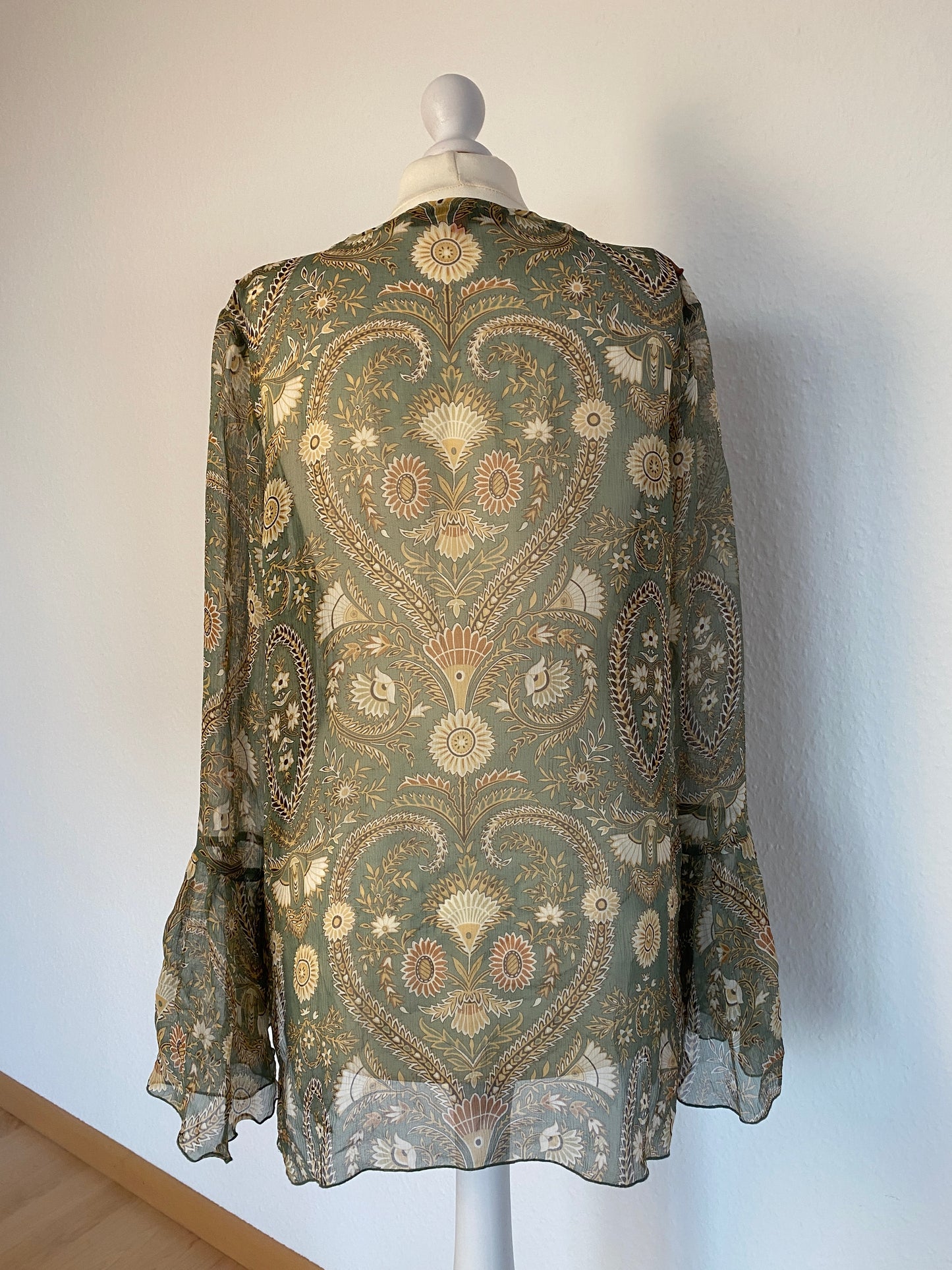 Fairy halbtransparente Seidenbluse Trompetenärmel, Pailletten, grün, M