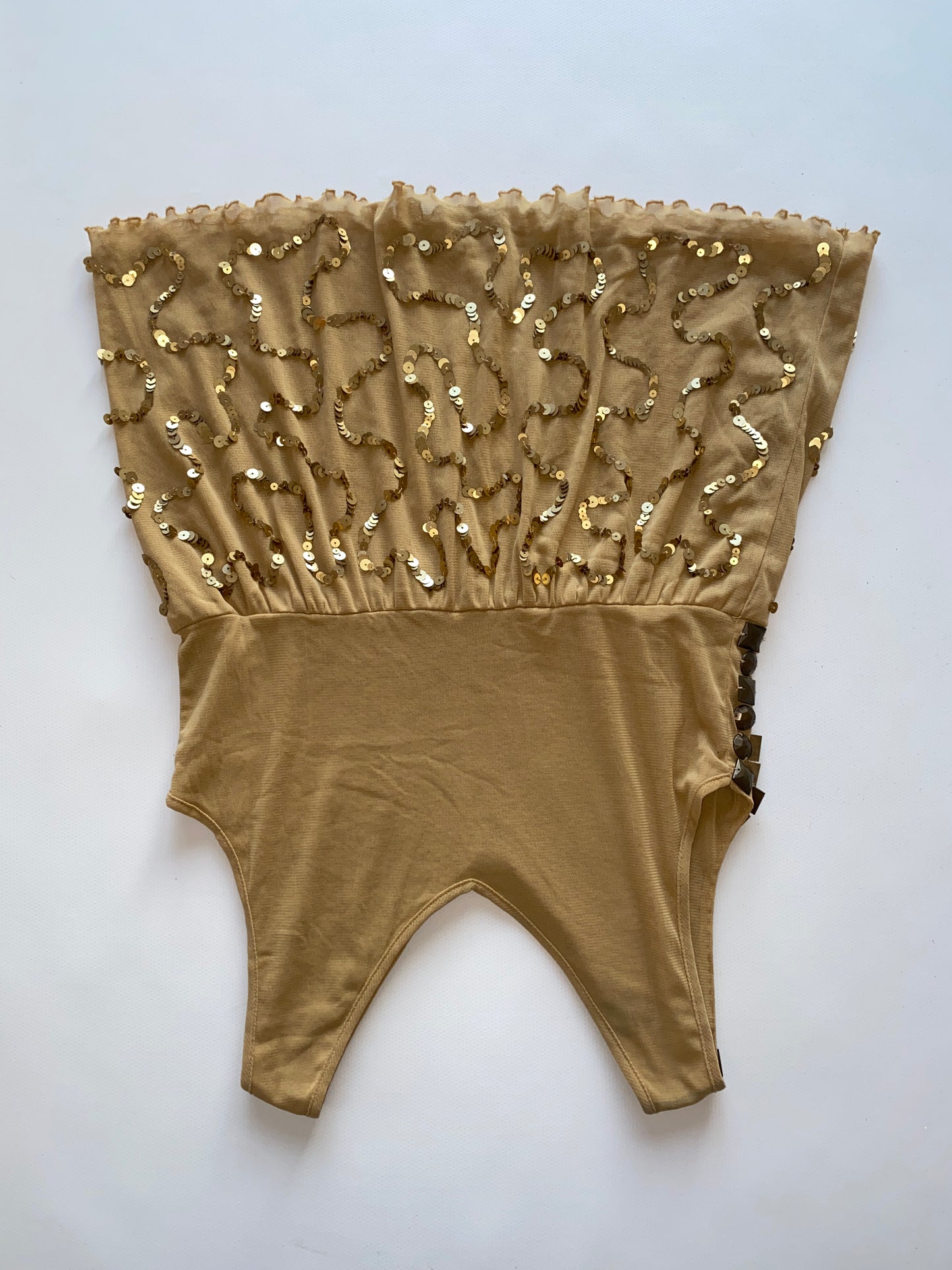 Goldenes Pailletten Top mit Nieten in Metall bronze, Mesh Stoff, M, L