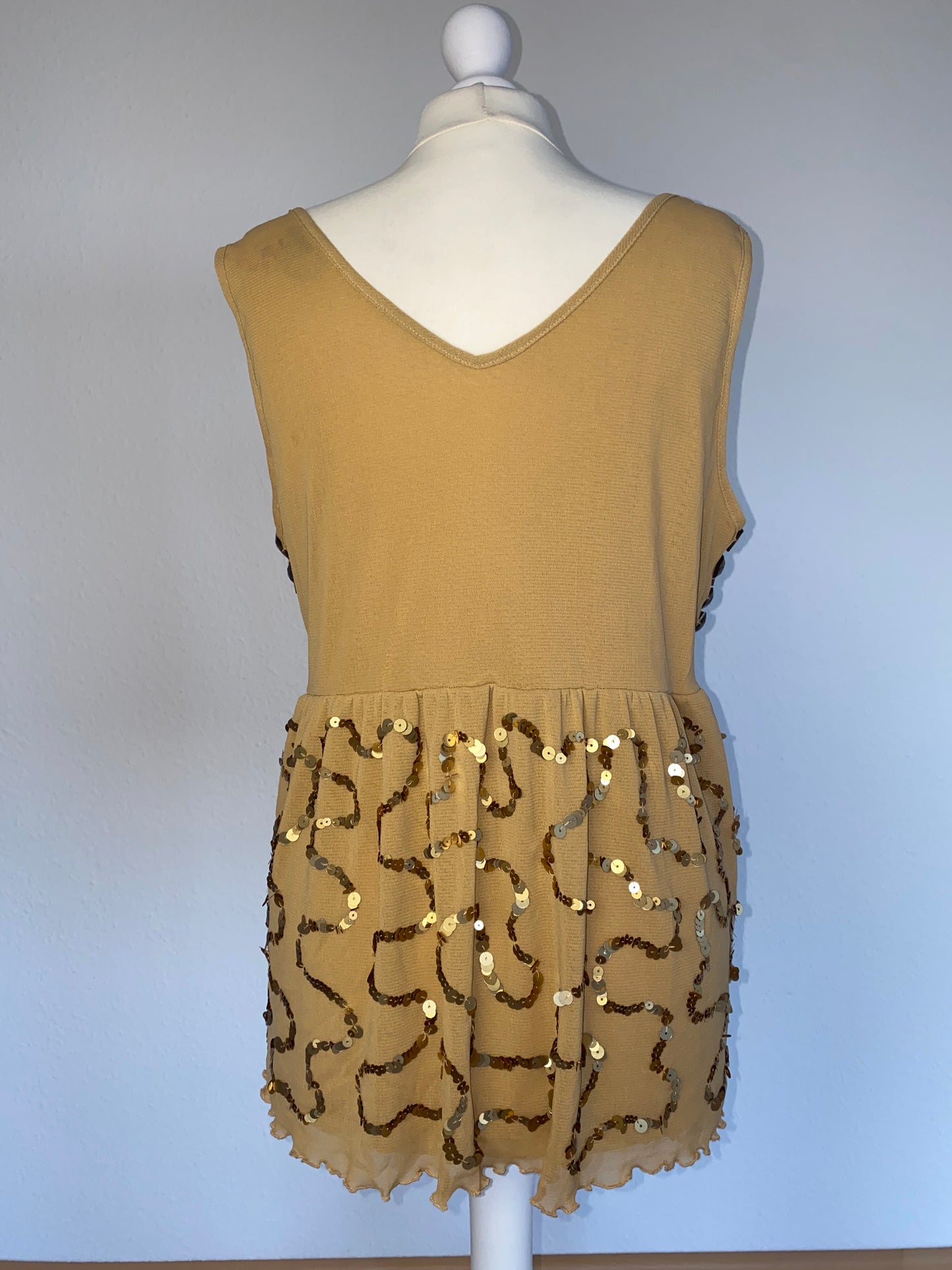 Goldenes Pailletten Top mit Nieten in Metall bronze, Mesh Stoff, M, L