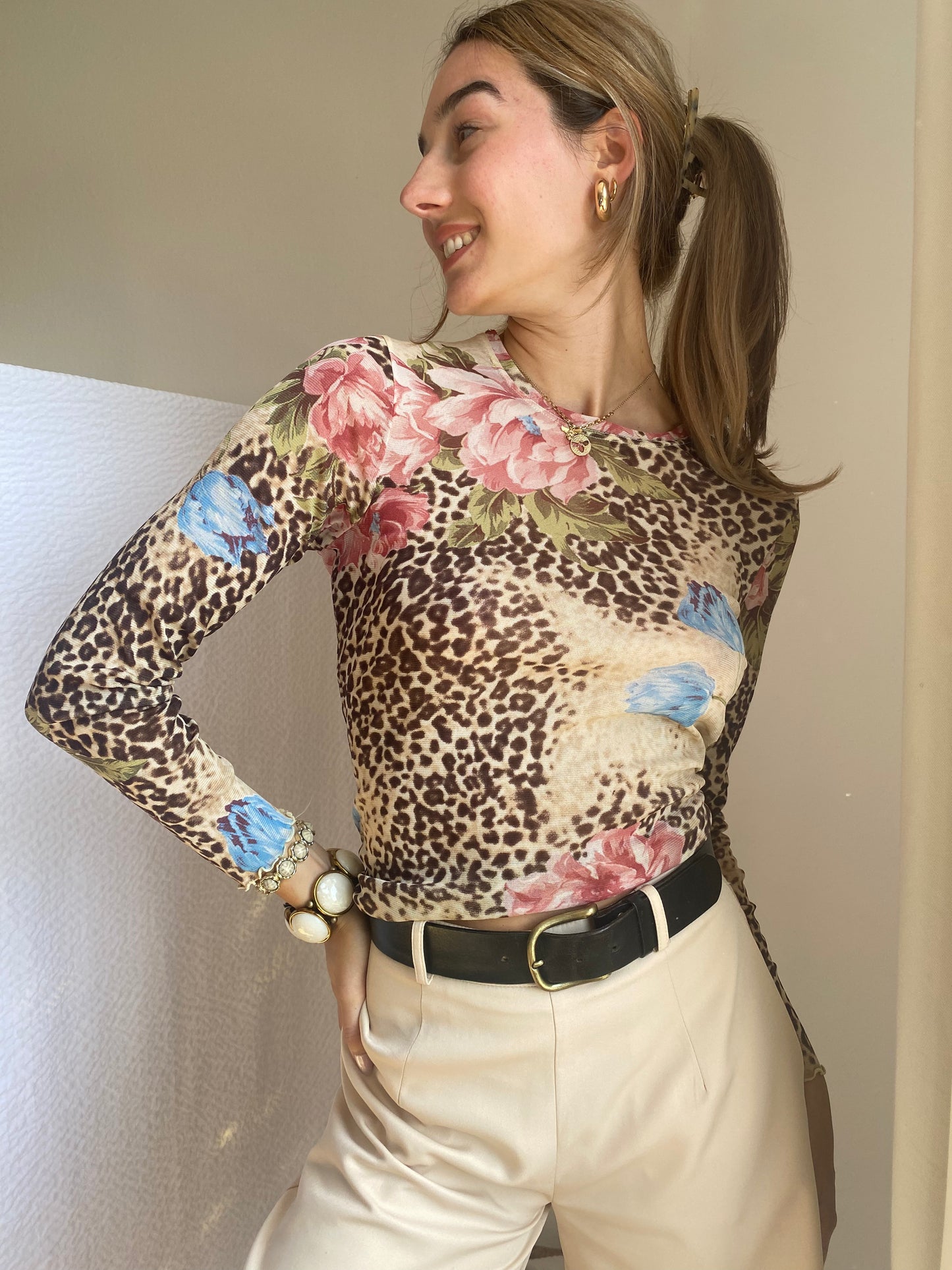 Mesh Shirt Longsleeve Leo Optik mit floralen Blumen, S