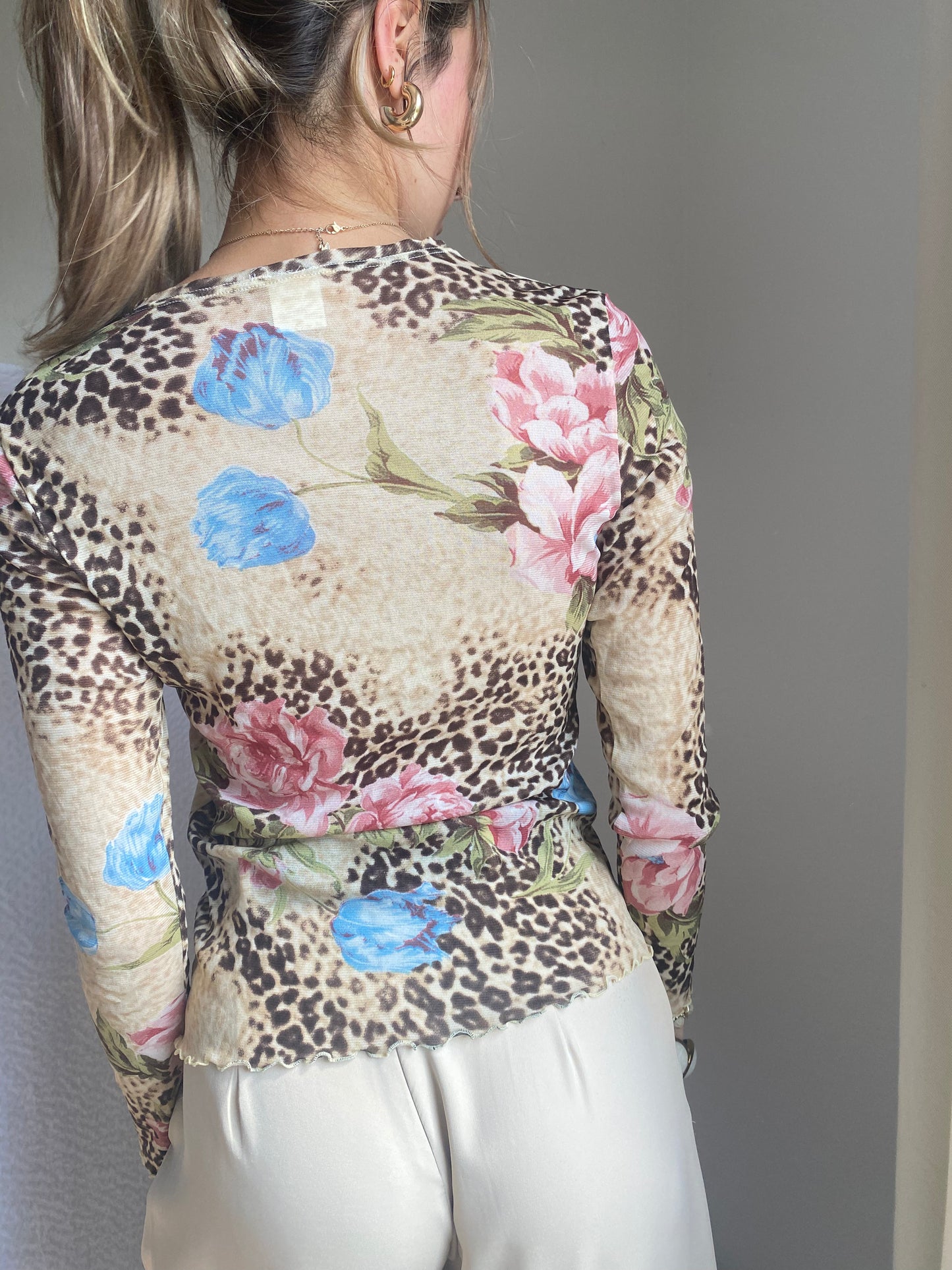 Mesh Shirt Longsleeve Leo Optik mit floralen Blumen, S