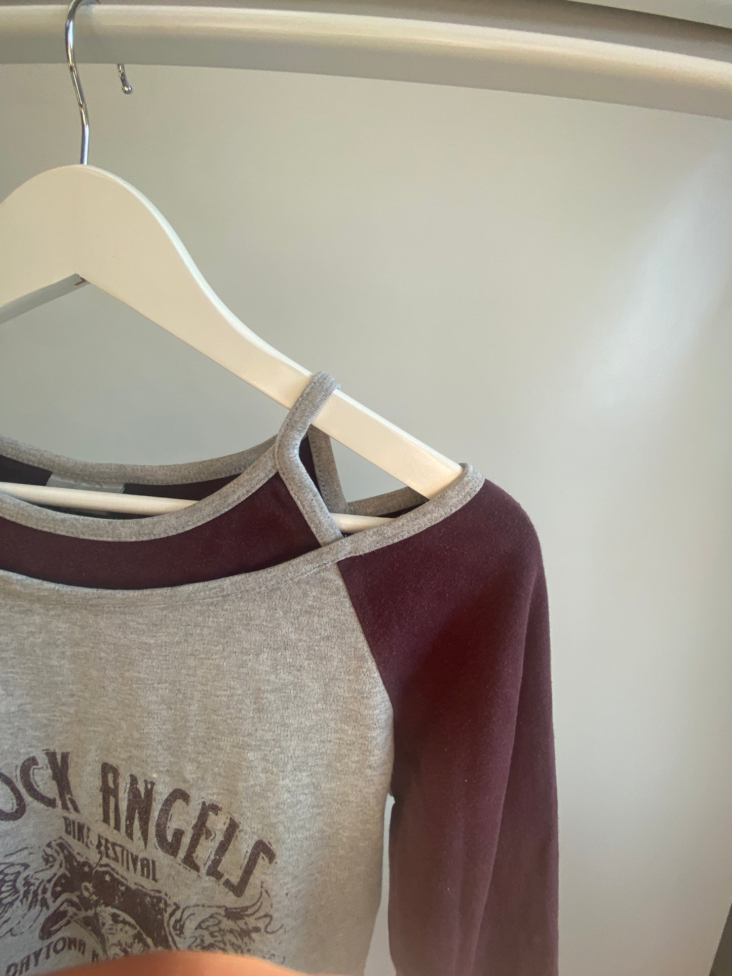 Edgy y2k layering contrast Rock-Stil Shirt grau bordeaux, S