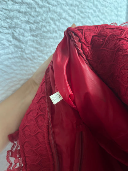 Handtasche aus rotem Stoff mit Spitze und Rosen-Verzierung