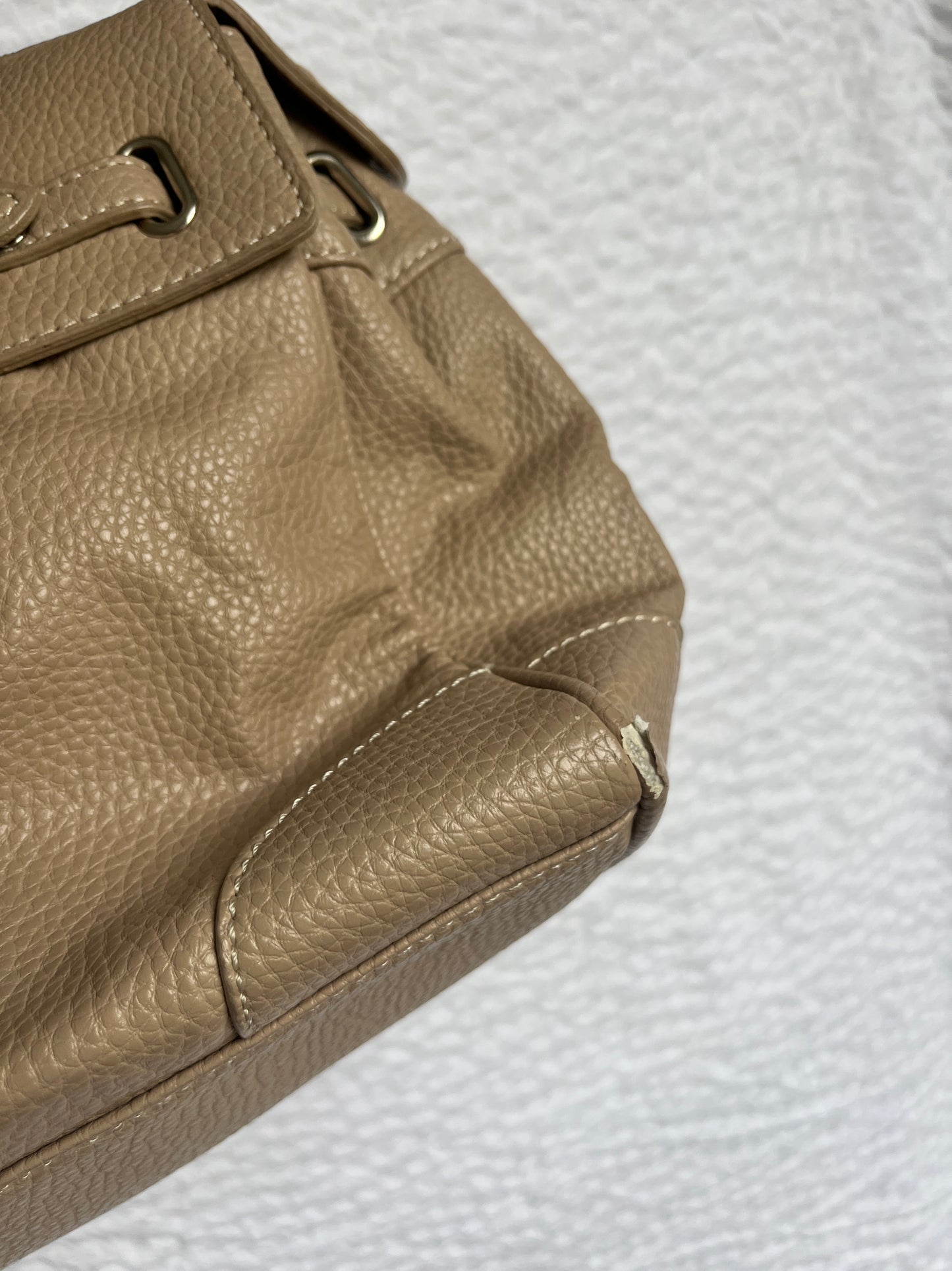 PICARD Echtleder Handtasche beige-creme mit Anhänger-Charm