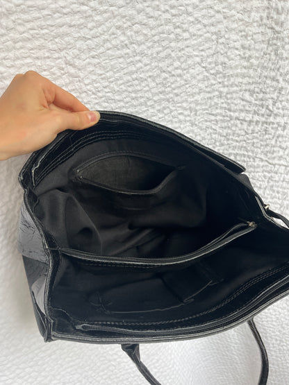 Italienische Vintage Echtleder Handtasche schwarz Kroko Stil glänzend