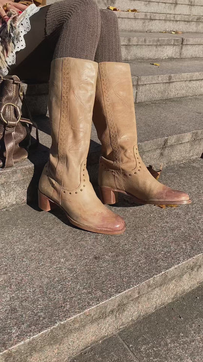 Buffalo derbe retro Lederstiefel hellbraun mit Verzierung, Gr. 40